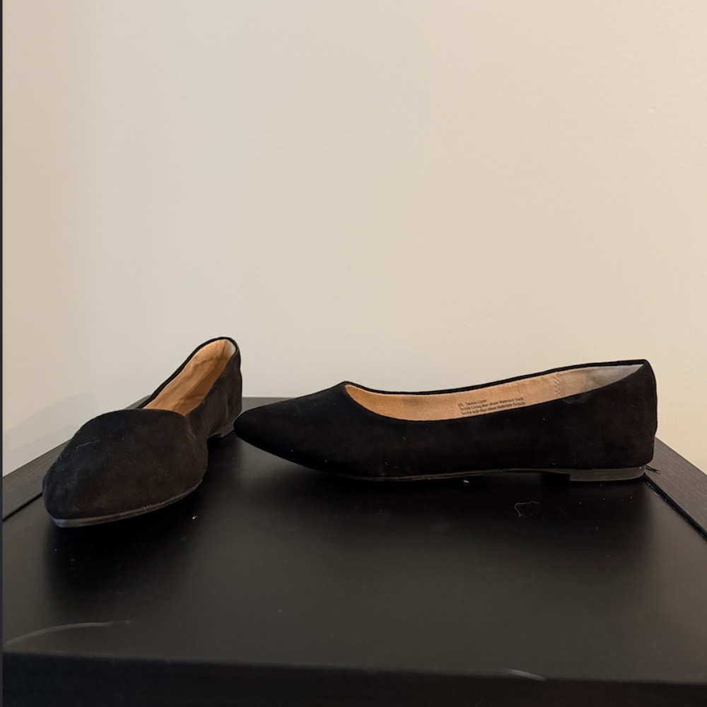 Black Ballet Flats